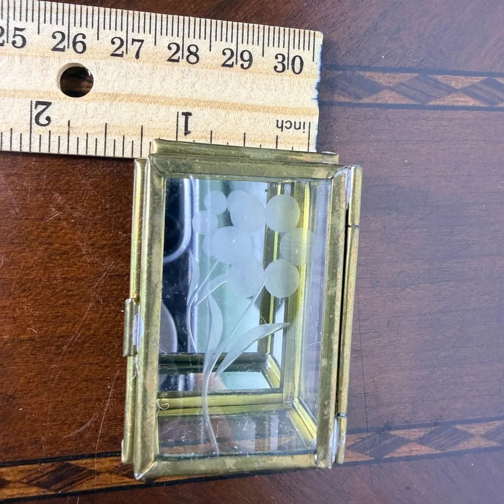Vintage Etched Floral Glass Brass Trinket Box Gold Small‎ Cottagecore Vanity